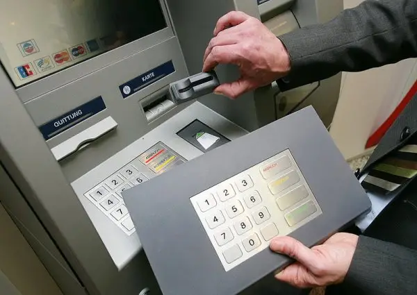 clonazione bancomat prelievo denaro