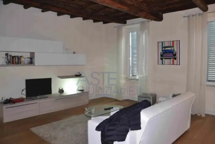 soggiorno appartamento in asta roma centro